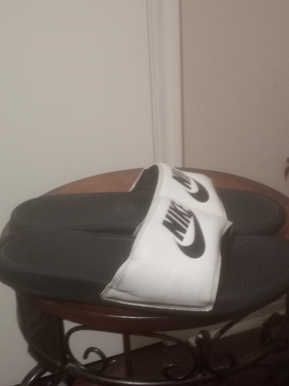 Nike Benassi JDI Slide Sandals Shoes Mens Size 12 White Black Comfort 343880-100